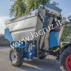 BRAUD TB15 TOW-BEHIND GRAPE HARVESTER - V114